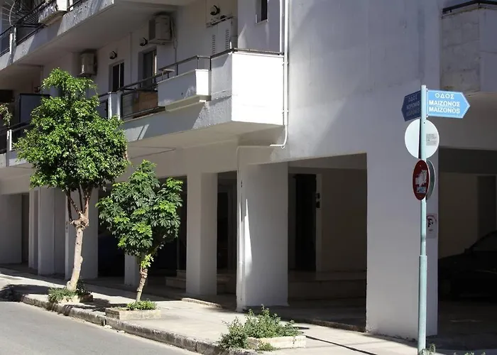 Ammos, By Miorah Selections 卡拉马塔